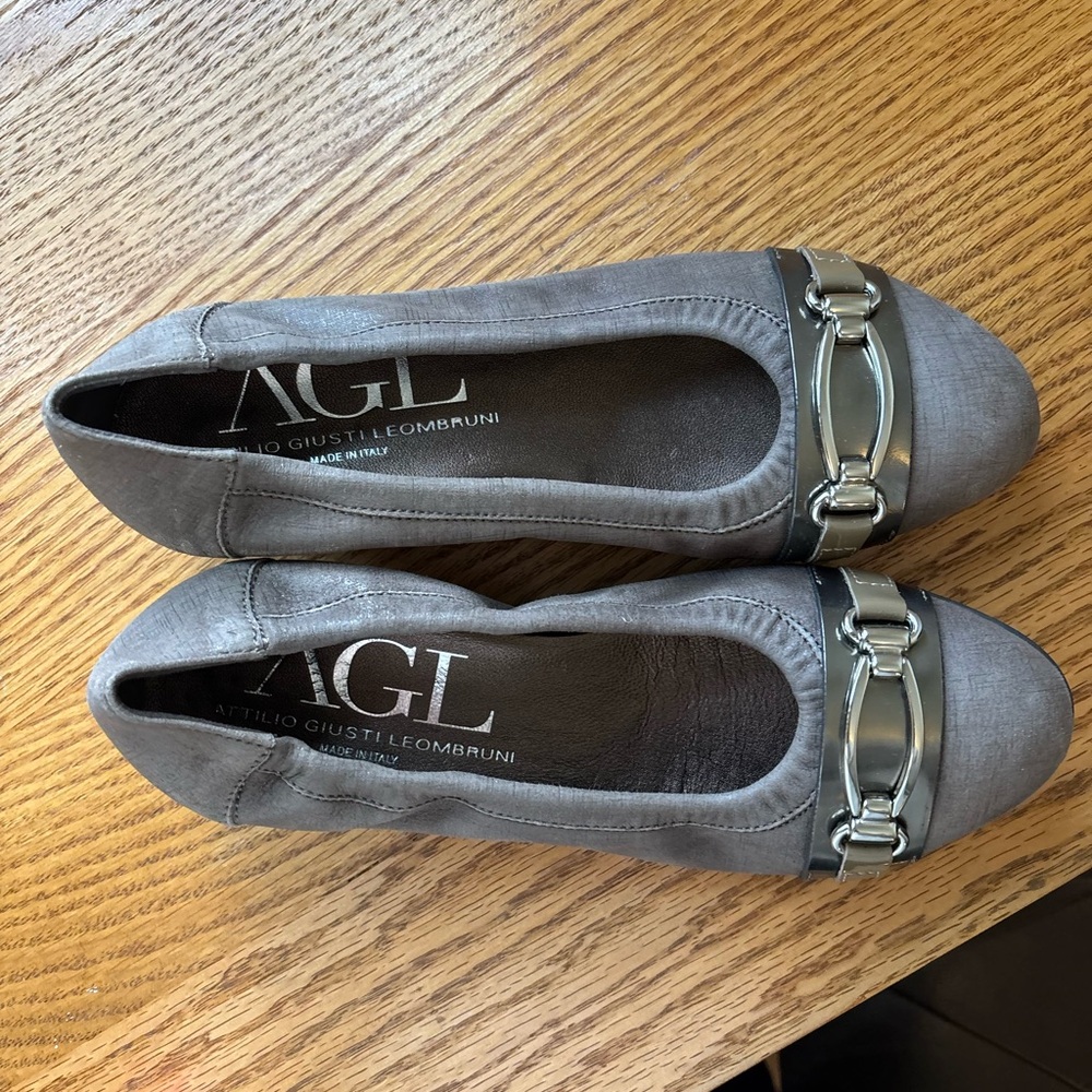 AGL Gray Flats with 1in Heel